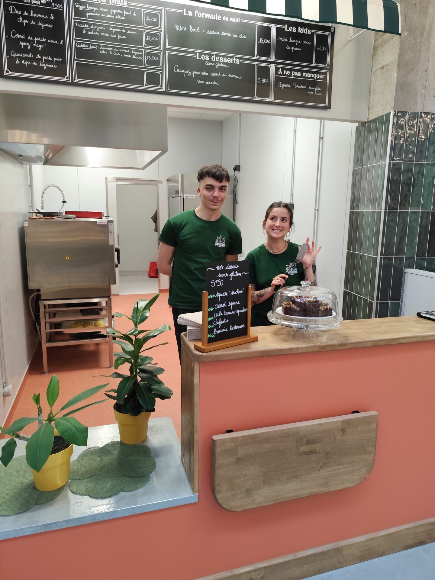 La Petite Graine Restaurant Vegan Limoges Stand Marche Des Jacobins Limoges 2 La Petite Graine Restaurant Vegan Limoges Stand Marche Des Jacobins Limoges 2